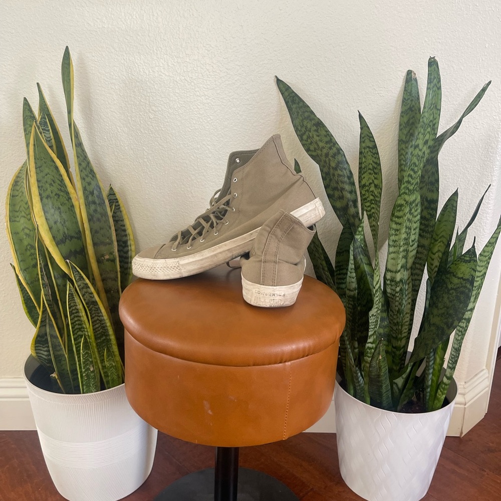 Converse High-Top Men's Sneakers in Olive Green good condition - Picture 2 of 5